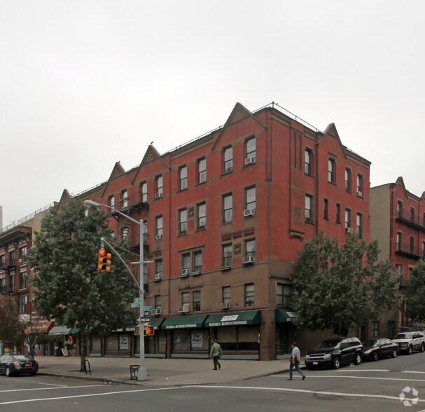 349 Lenox Ave, New York, NY à louer - Photo du bâtiment - Image 3 de 4