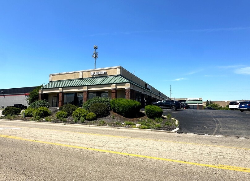 8935-8947 Kingsridge Rd, Dayton, OH for sale - Building Photo - Image 3 of 20