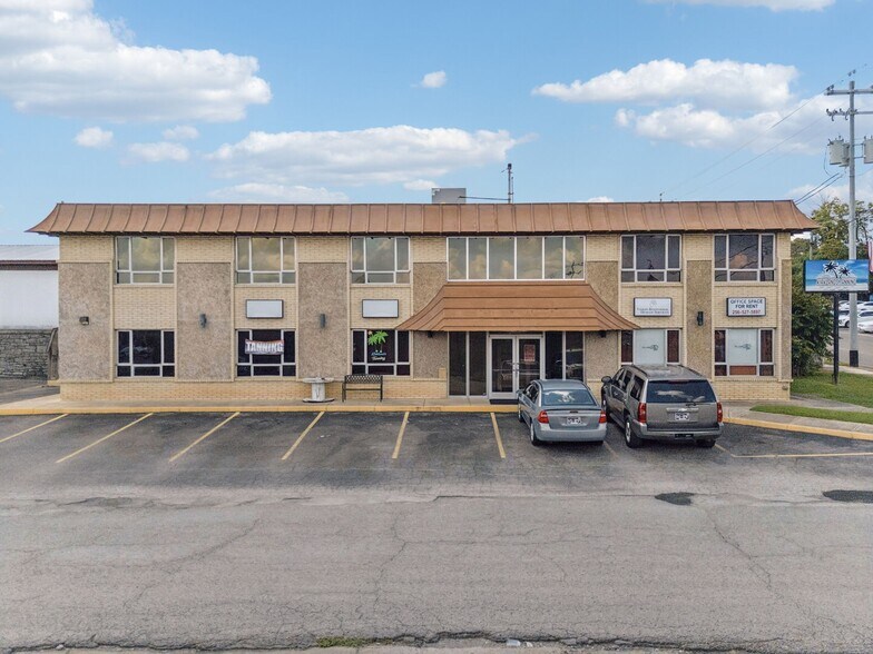 506 College St W, Fayetteville, TN à vendre - Photo du bâtiment - Image 3 de 50