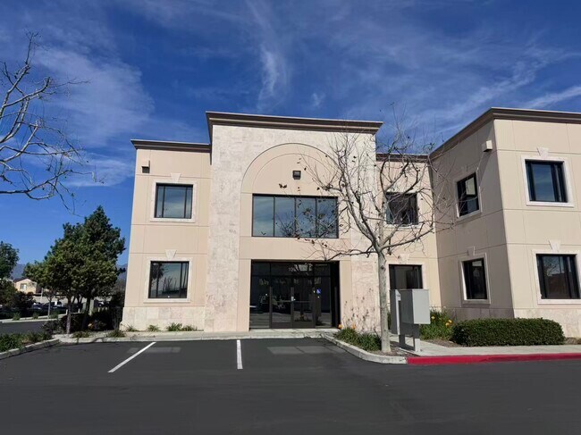 Plus de détails pour 201 N Corona Ave, Ontario, CA - Industriel à vendre