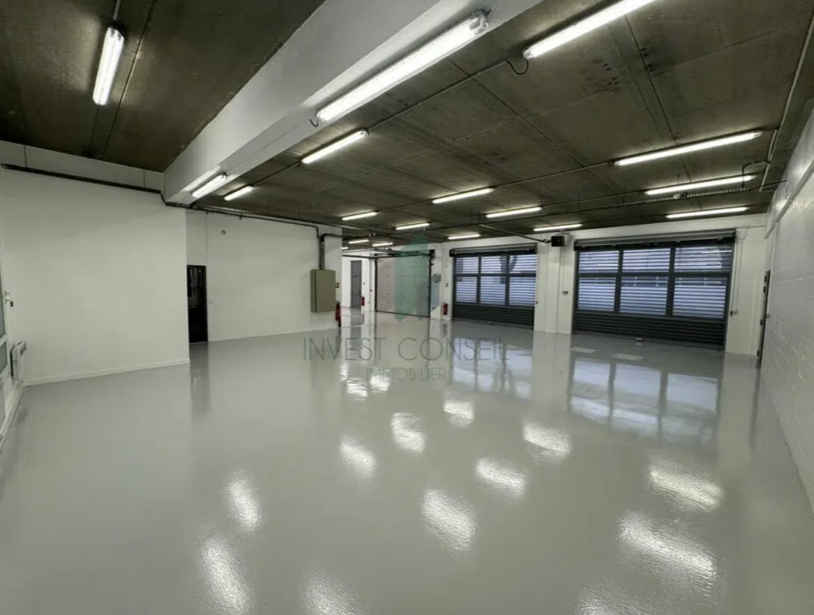 Flex in Roissy-en-France for lease Interior Photo- Image 1 of 7