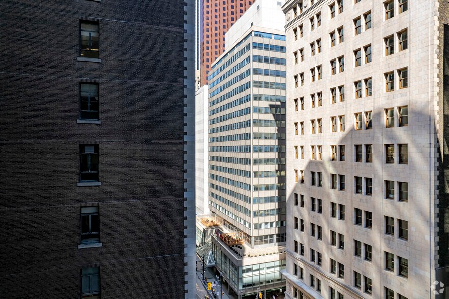 4 King St W, Toronto, ON à louer - Photo du bâtiment - Image 3 de 8