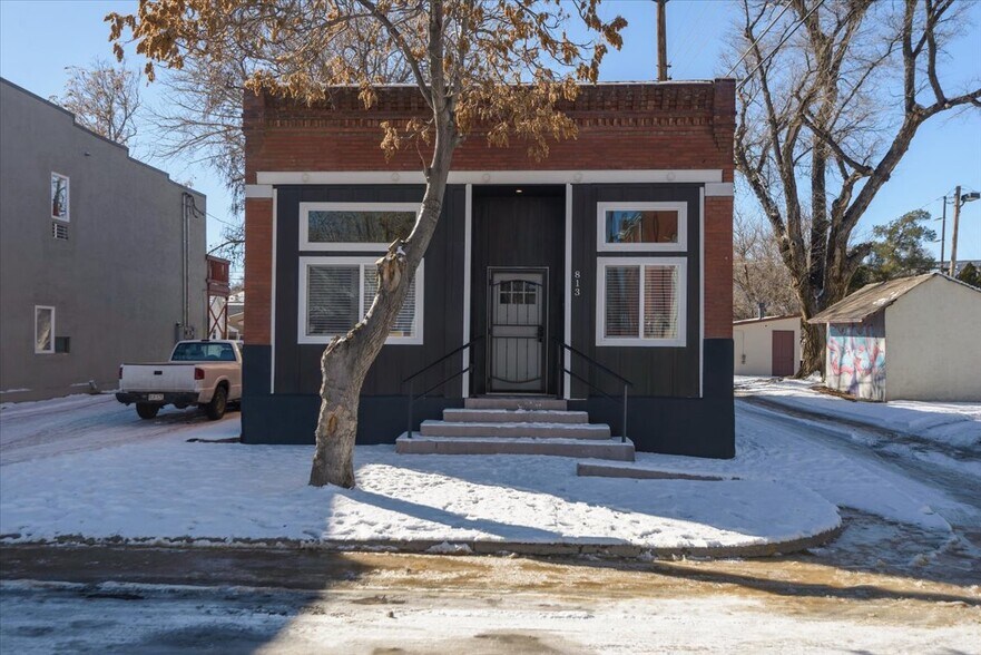 813 E B St, Pueblo, CO à vendre - Photo du bâtiment - Image 3 de 45
