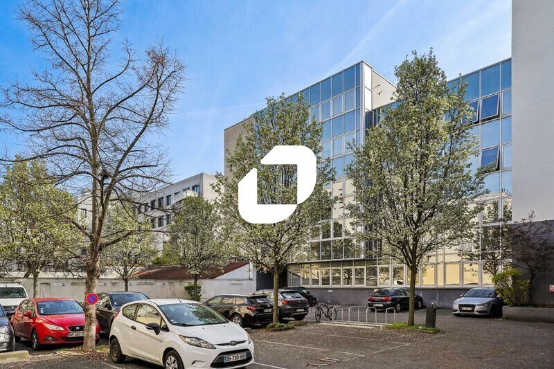 Office in Saint-Ouen-sur-Seine for lease - Building Photo - Image 2 of 10