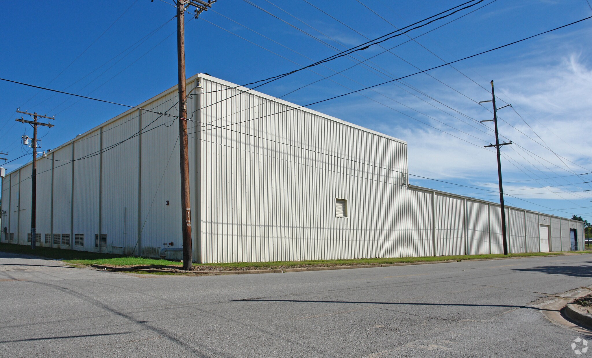 1075 N M L King Jr Pky, Beaumont, TX à louer Photo du bâtiment- Image 1 de 2
