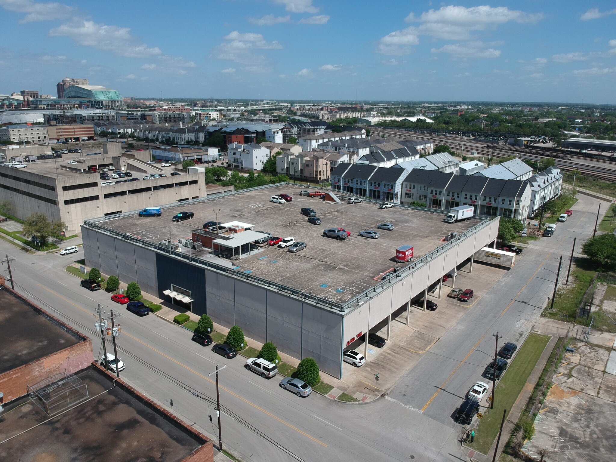 2929 Mckinney St, Houston, TX à louer Photo principale- Image 1 de 12