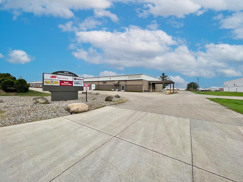 2516 Industrial Park Dr, Goshen, IN à louer - Photo principale - Image 1 de 4