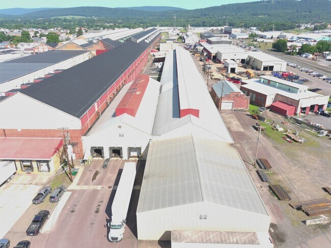 Plus de détails pour 212 Tank Rd, Berwick, PA - Industriel à louer