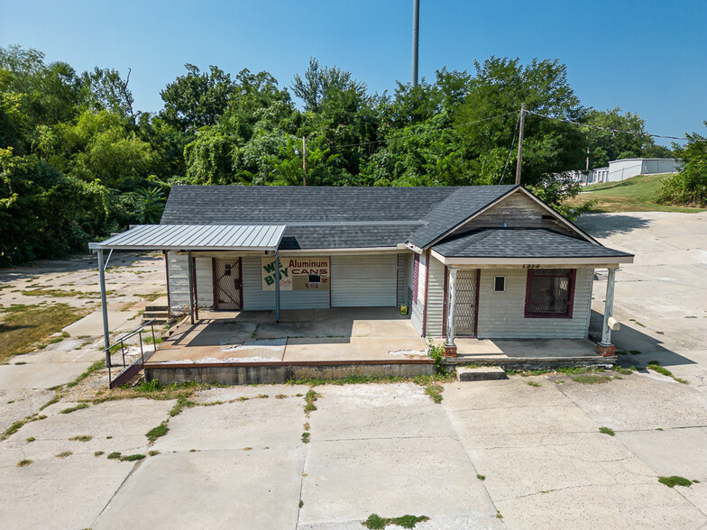 1512 S 2nd St, Leavenworth, KS for sale - Primary Photo - Image 1 of 15