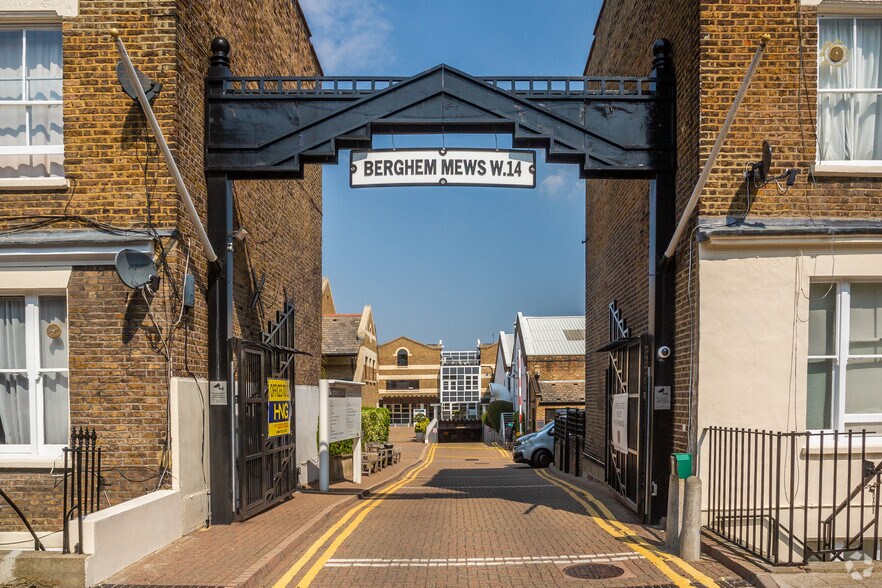 Blythe Rd, Londres à louer - Photo du bâtiment - Image 1 de 8