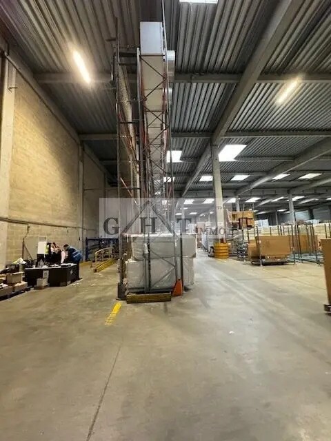 Industrial in Combs-la-Ville for lease Interior Photo- Image 1 of 4