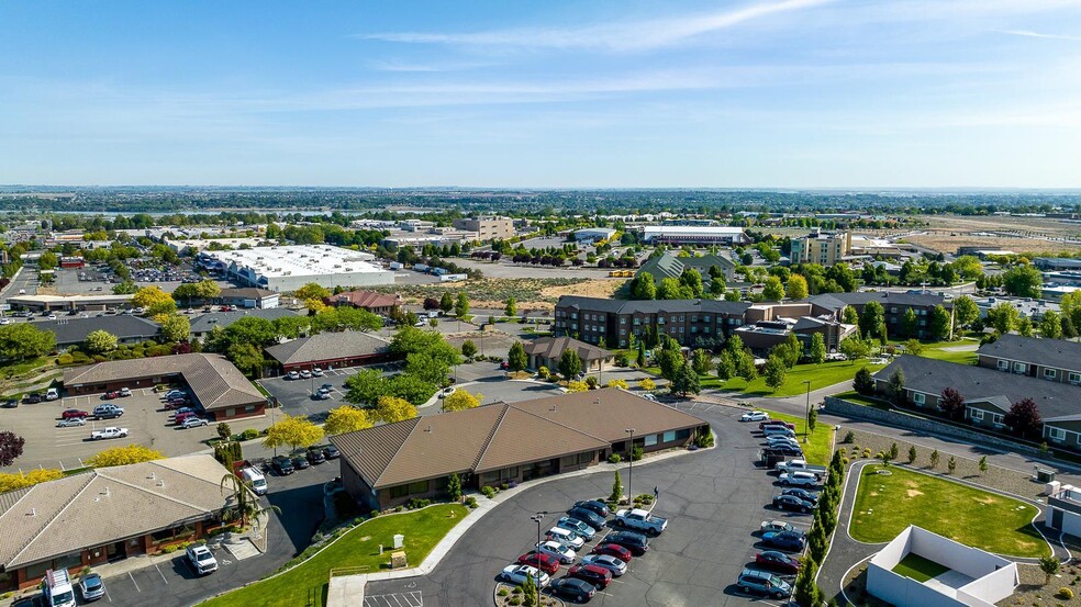 7401 W Hood St, Kennewick, WA à louer - Photo du bâtiment - Image 2 de 6