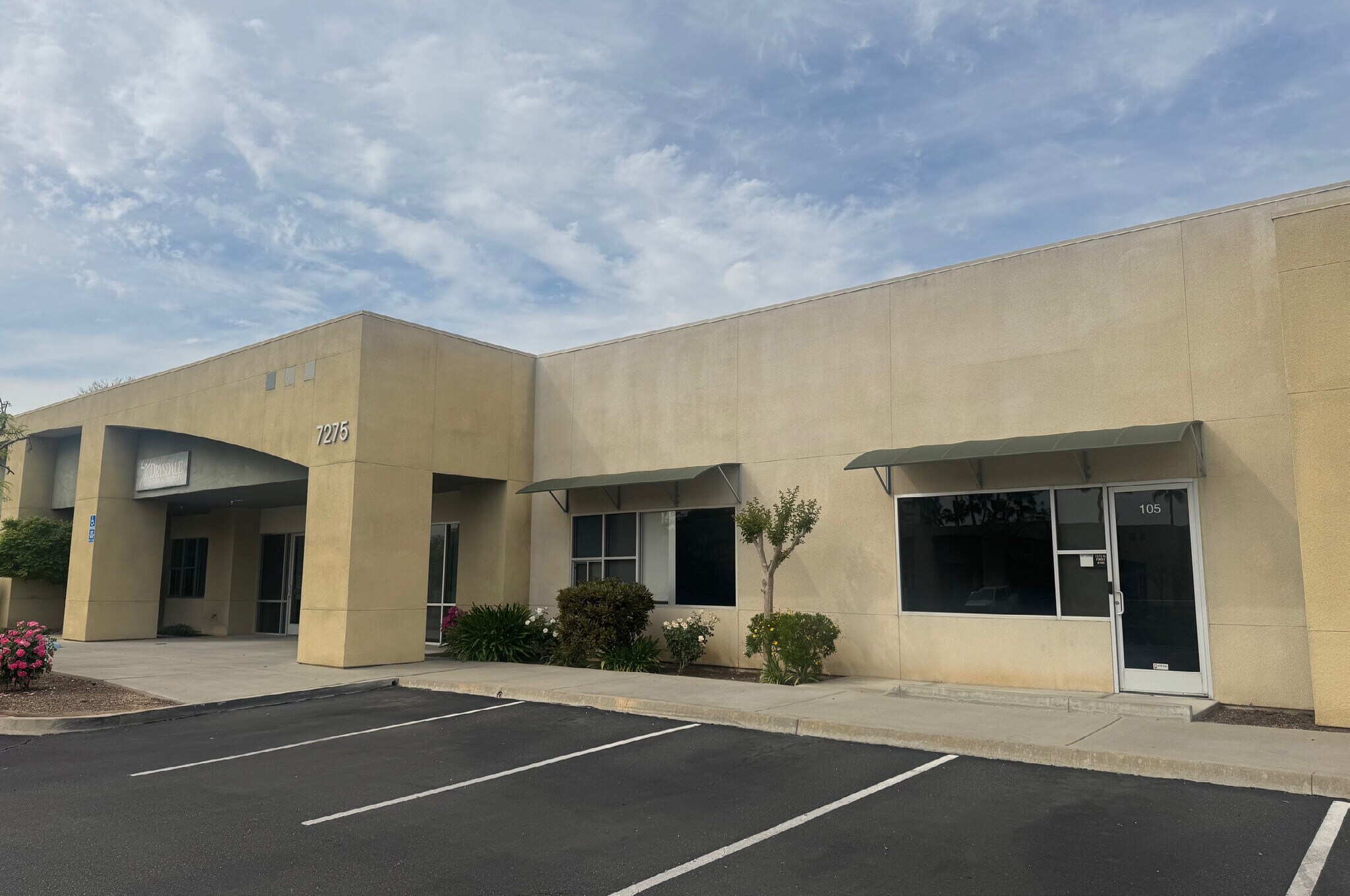 7275 N 1st Ave, Fresno, CA à louer Photo du bâtiment- Image 1 de 9