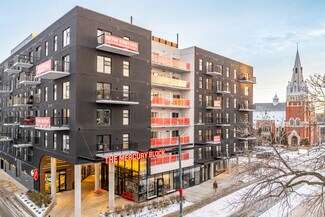 Plus de détails pour 12322 102 Av NW, Edmonton, AB - Commerce de détail à louer