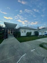 564 S Dora St, Ukiah, CA à louer Photo intérieure- Image 2 de 12