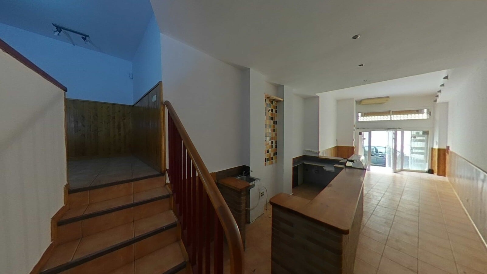 El Vendrell, TAR 43700 - Unit Puerta F, Esc. 1 - - Interior Photo - Image 2 of 9