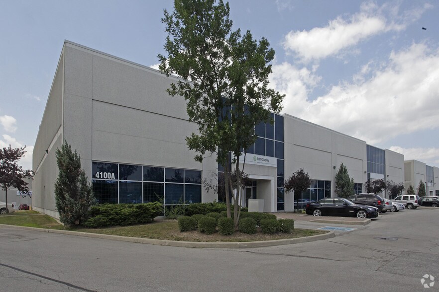 4100 Sladeview Cres, Mississauga, ON à louer - Photo du bâtiment - Image 3 de 4