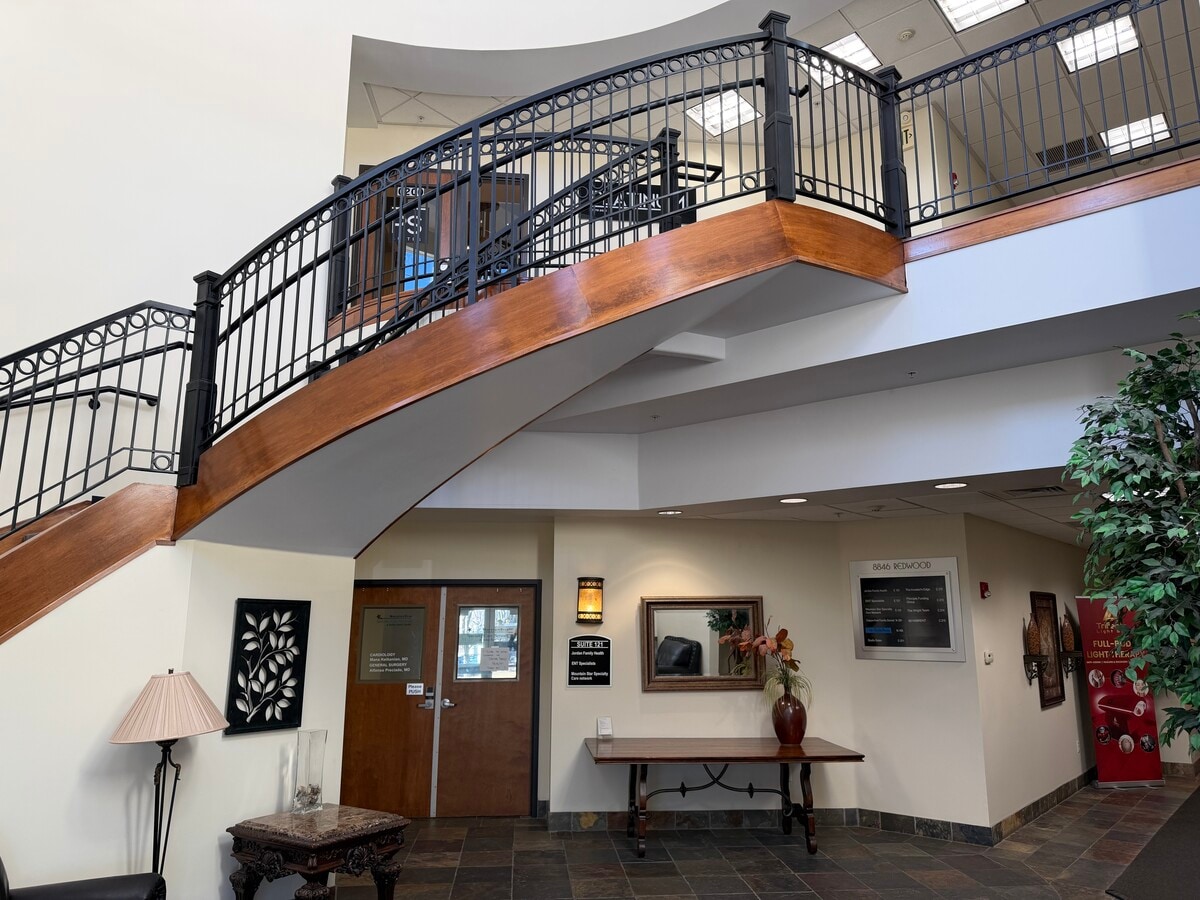 8846 S Redwood Rd, West Jordan, UT 84088 - Unité C212-215 - - Photo intérieure - Image 2 of 18
