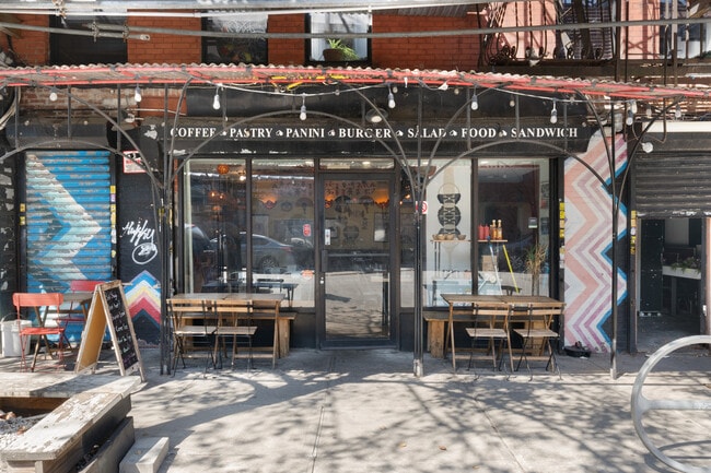 Plus de détails pour 426 Marcus Garvey Blvd, Brooklyn, NY - Commerce de détail à vendre