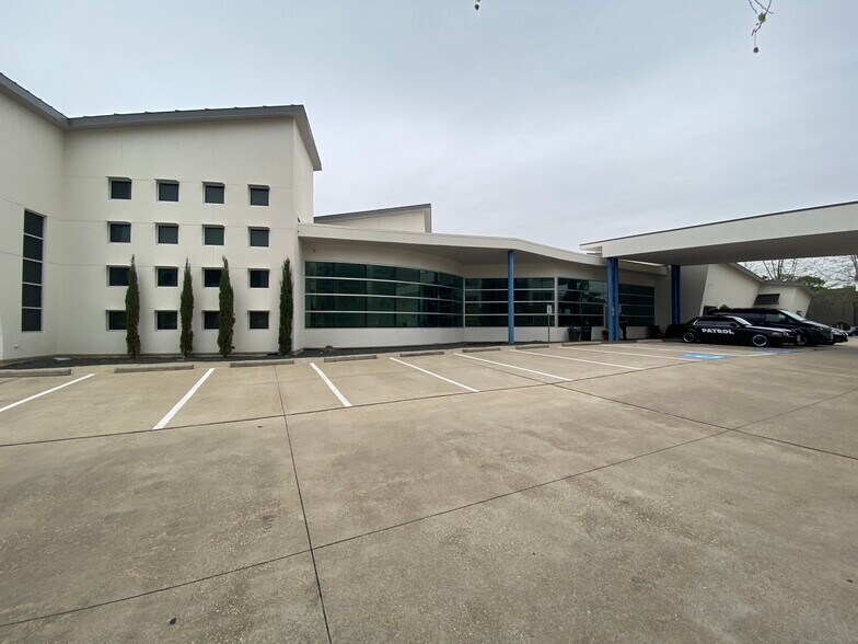 2620 Tanglewilde St, Houston, TX à vendre - Photo du bâtiment - Image 2 de 11