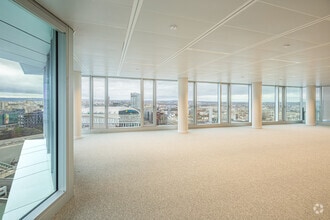 6 Allée de L'arche, Courbevoie for lease Interior Photo- Image 2 of 4