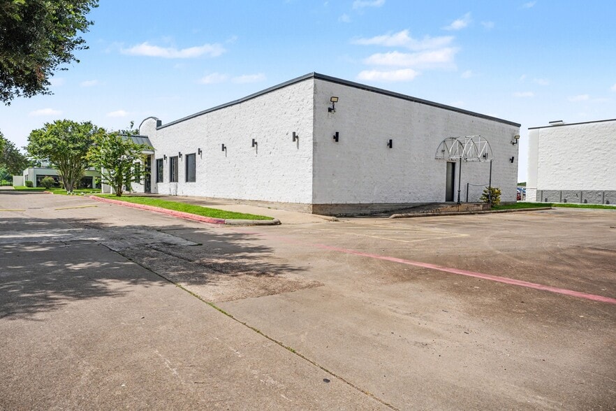 470 This Way St, Lake Jackson, TX for lease - Building Photo - Image 3 of 28