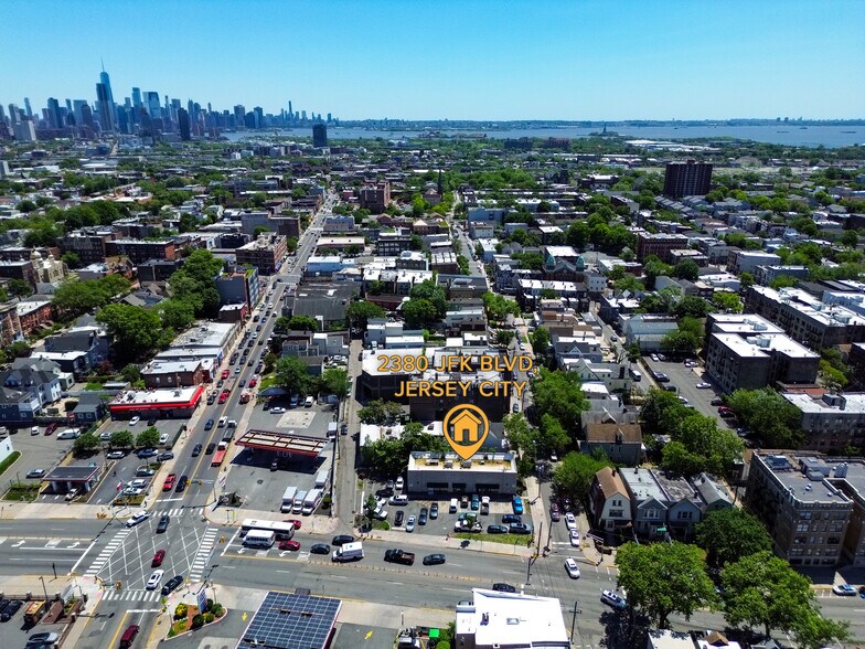 2380 John F Kennedy Blvd, Jersey City, NJ à vendre - Photo du bâtiment - Image 2 de 31