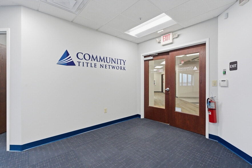 5080 Tuttle Crossing Blvd, Dublin, OH for lease - Building Photo - Image 2 of 22