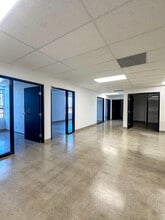 5301 Beethoven St, Playa Vista, CA à louer Photo intérieure- Image 1 de 4