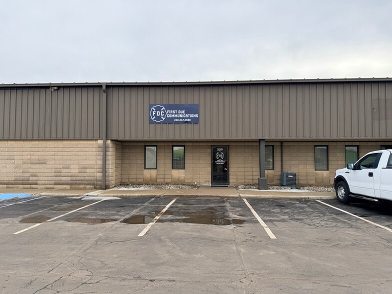 501-513 Ley Rd, Fort Wayne, IN for lease - Primary Photo - Image 1 of 6