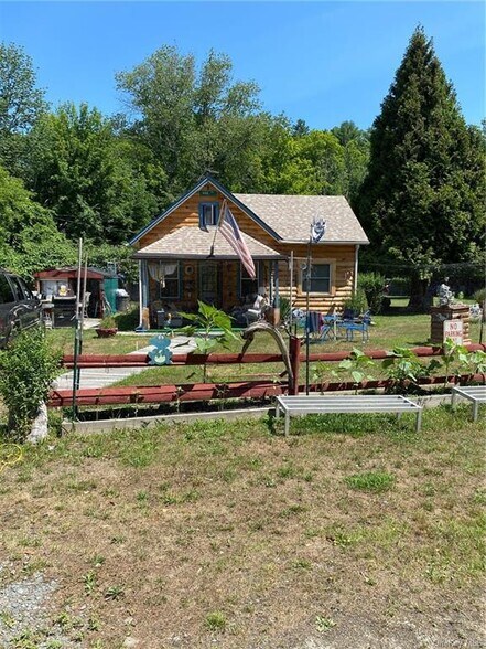 12 River Rd, Barryville, NY à vendre - Photo du bâtiment - Image 2 de 34