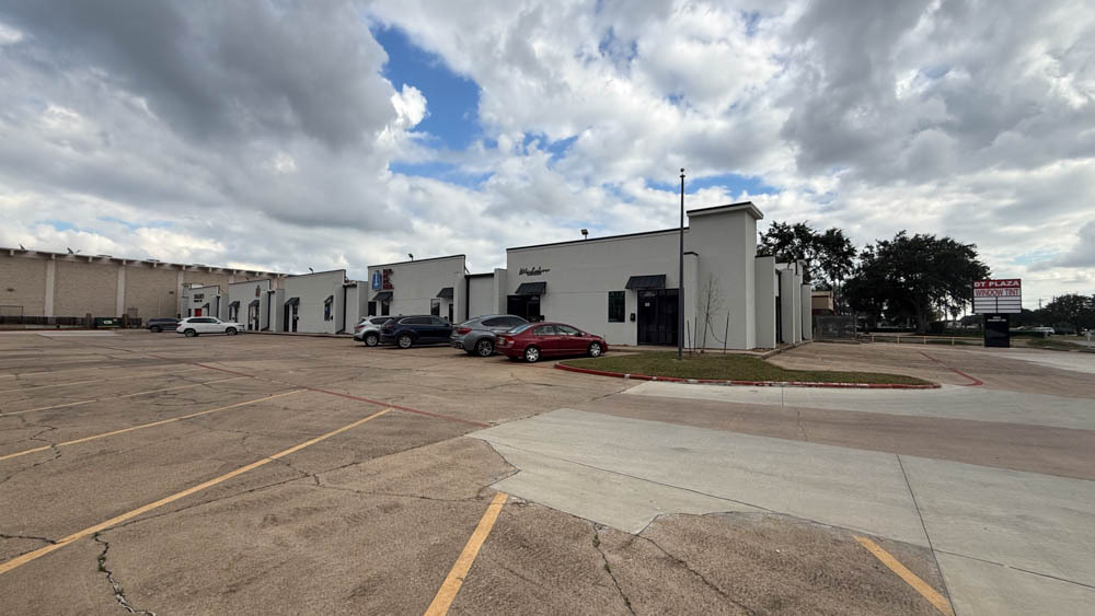 1800 Dabney Dr, Pasadena, TX for lease Building Photo- Image 1 of 12