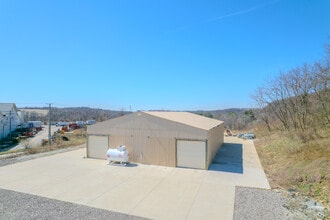 651 E Pittsburgh St, Greensburg, PA for lease Interior Photo- Image 2 of 15