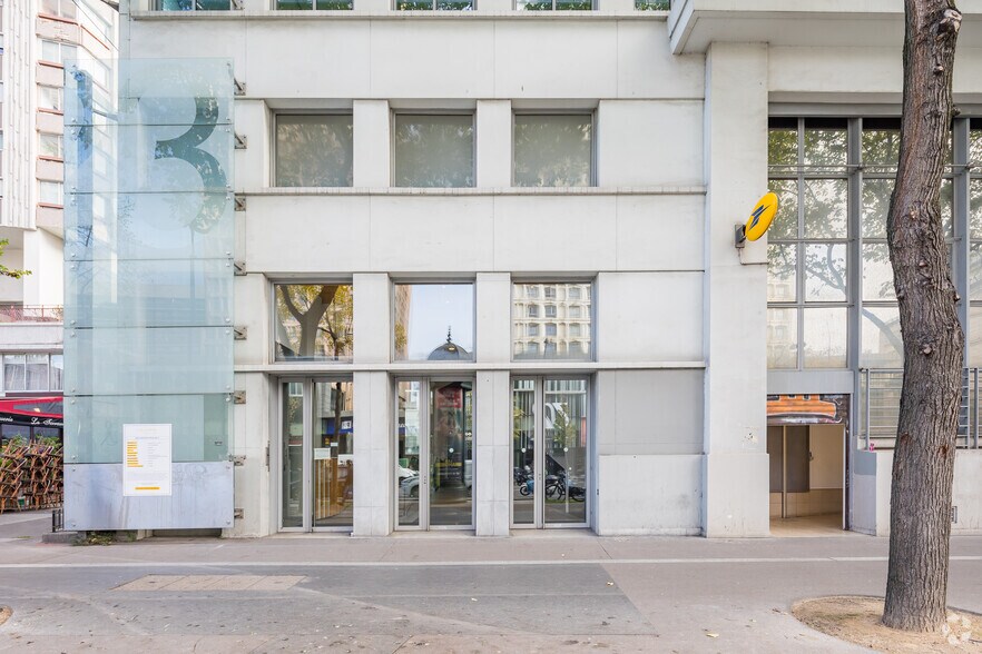 23-23 Bis Avenue D'Italie, Paris à louer - Photo du bâtiment - Image 2 de 8