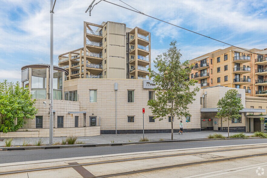 15B Albert St, North Parramatta à louer - Photo du bâtiment - Image 2 de 4