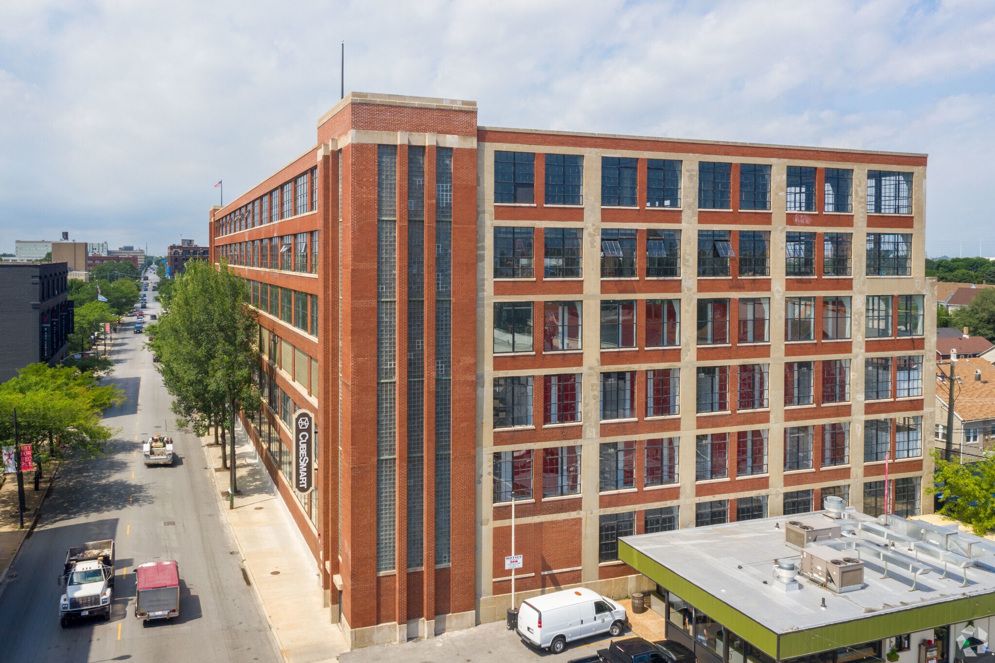 1010 W 35th St, Chicago, IL à louer Photo du bâtiment- Image 1 de 21