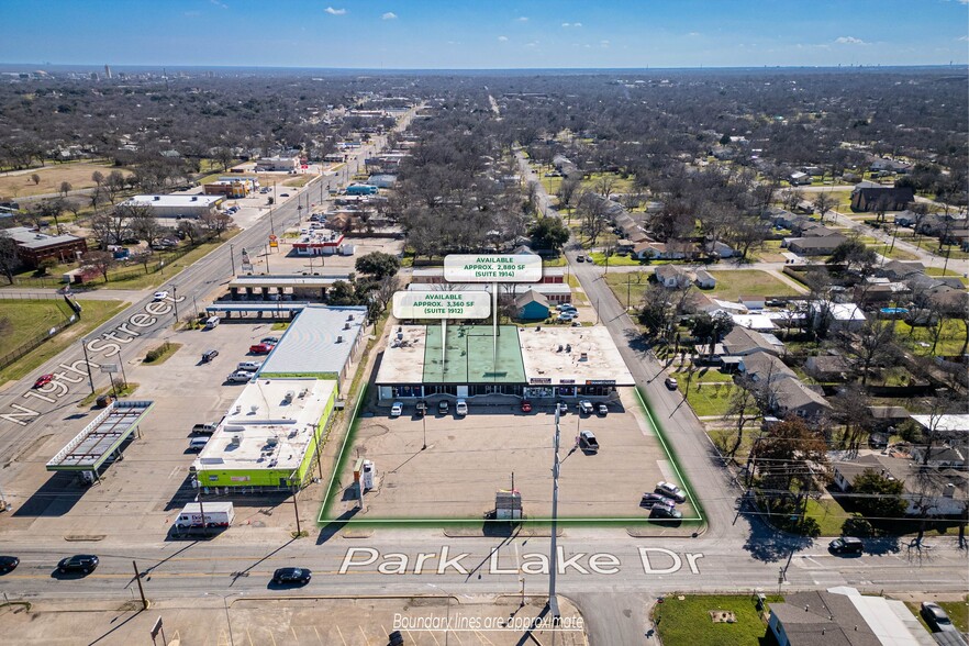 1900-1922 Park Lake Dr, Waco, TX for lease - Building Photo - Image 2 of 13