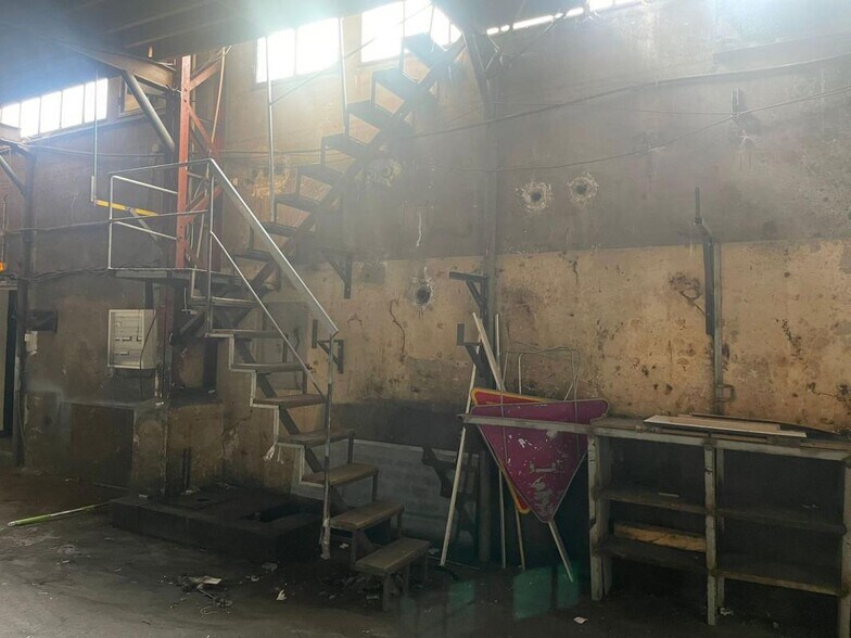 Industrial in Aubervilliers for lease - Interior Photo - Image 2 of 31