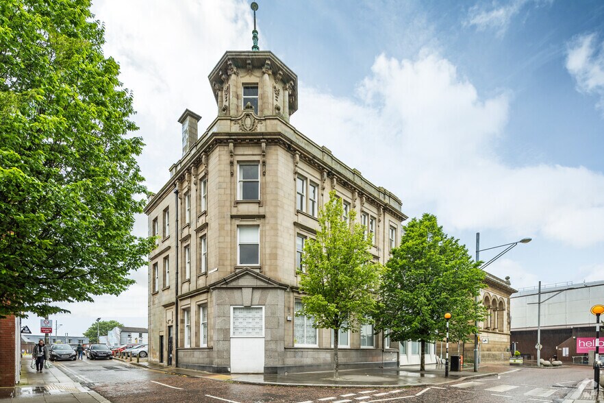 8-14 Darwen St, Blackburn à louer - Photo du bâtiment - Image 3 de 3