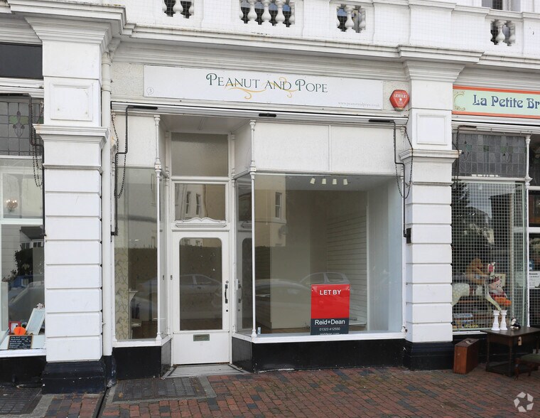 3 Compton St, Eastbourne à louer - Photo du bâtiment - Image 2 de 2