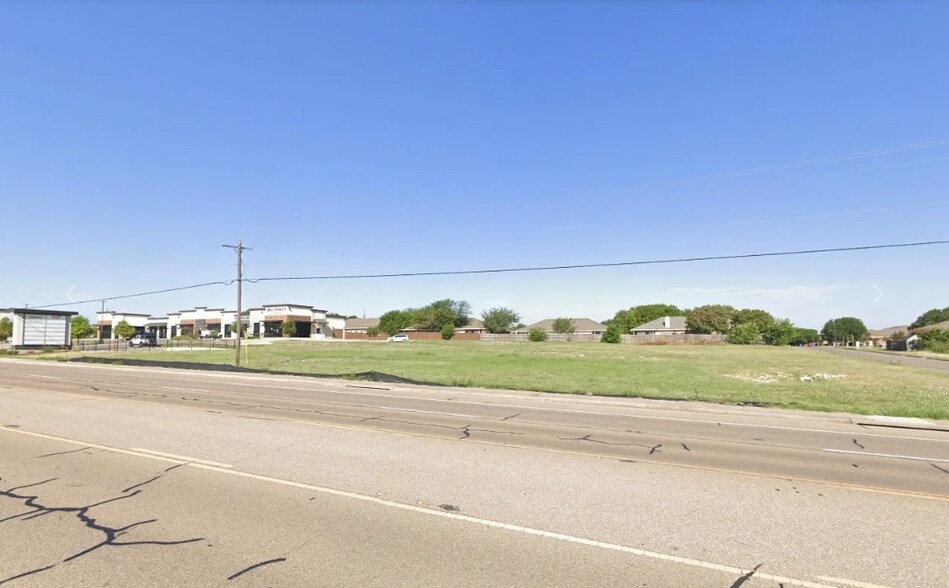 865 Hewitt Dr, Hewitt, TX for lease - Building Photo - Image 2 of 2