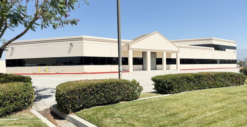 1504 S Tippecanoe Ave, San Bernardino, CA à vendre - Photo du bâtiment - Image 2 de 6
