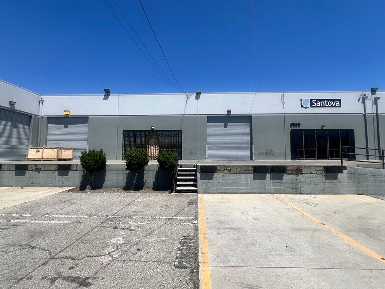 8320-8350 Isis Ave, Los Angeles, CA à louer - Photo du bâtiment - Image 3 de 11