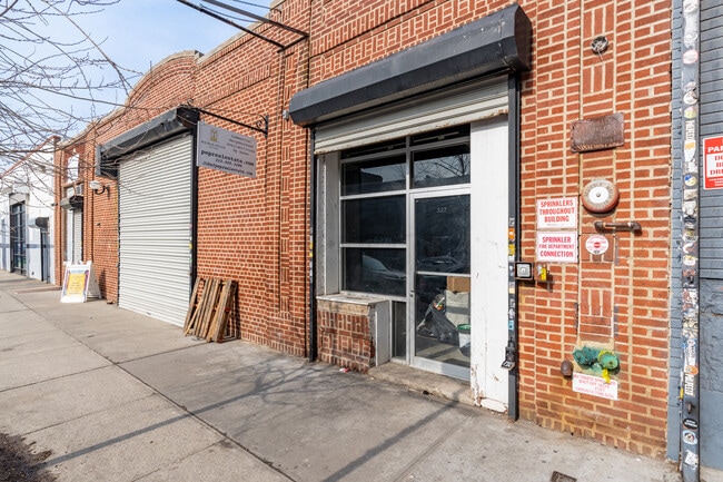 Plus de détails pour 327 Douglass St, Brooklyn, NY - Bureau/Commerce de détail à louer