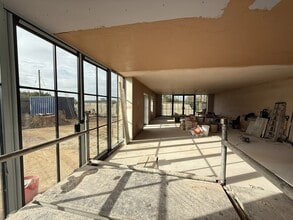 Court Ln, Christchurch for lease Interior Photo- Image 2 of 2