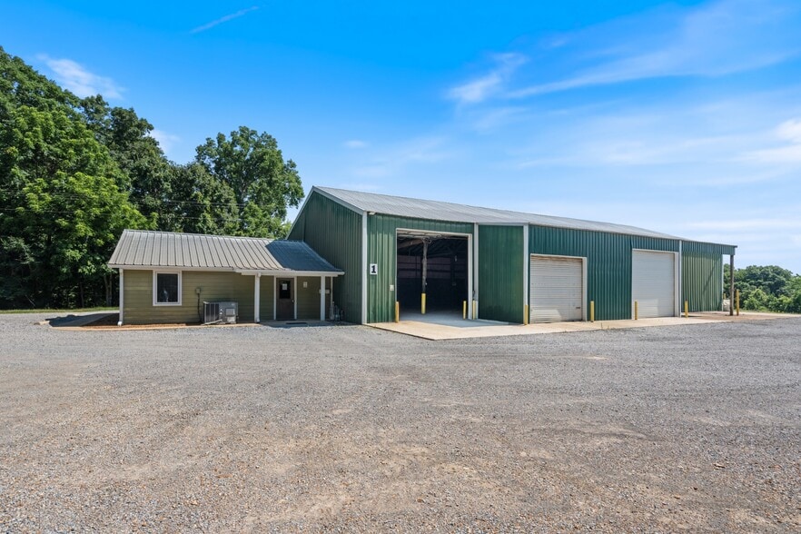 2898 Crestridge Dr, Centerville, TN for sale - Building Photo - Image 3 of 17
