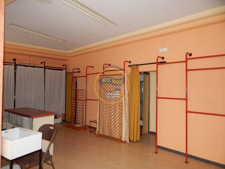 Commerce de détail dans Ontinyent, Valencia à vendre - Photo du bâtiment - Image 2 de 9