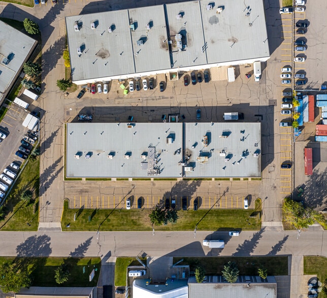 4934-4954 89 St NW, Edmonton, AB à louer - Aérien - Image 3 de 4