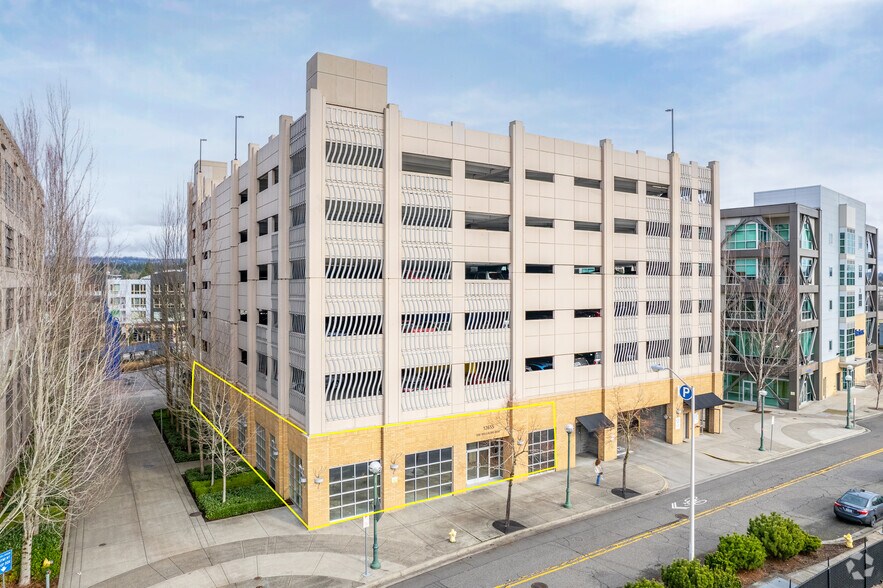 12655 SW Millikan Way, Beaverton, OR à louer - Photo du bâtiment - Image 2 de 19