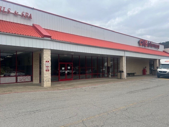 303-309 Crossings Mall, Elkview, WV à louer - Photo du bâtiment - Image 2 de 12